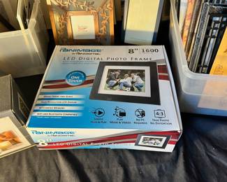 Panimage LED 8" Digital Photo Frame