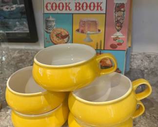 Betty Crocker's New Picture Cook Book, Set of 5 Yellow Ceramic Soup Mugs