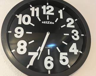 Reizen Low Vision Wall Clock