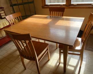 Amish Oak Dining Table with 4 Ladder Back Chairs