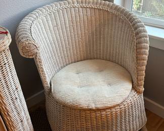 Curved White Wicker Rattan Chair