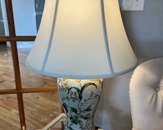 Asian Floral Design Porcelain Table Lamp