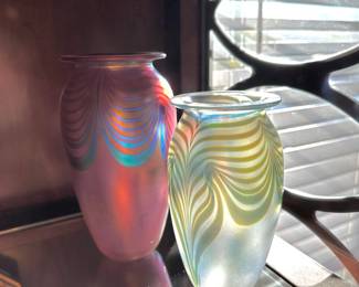 1993 Robert Eickholt Iridescent Pulled Feather Pink Art Glass Vase, Robert Eickholt Pulled Feather Green/Clear Vase