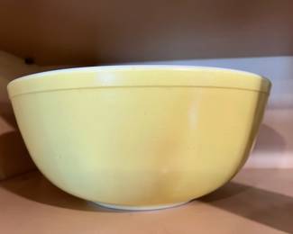 Yellow PYREX Mixing Bowl

