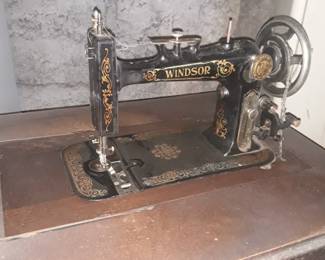 Windsor sewing machine 