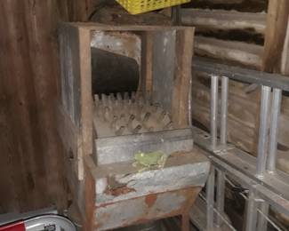 Unique sale item. Electric powered. Used for???