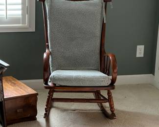 Rocking chair