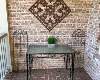 Outdoor table and decor