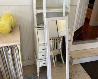 Over-the-door jewelry cabinet with mirror