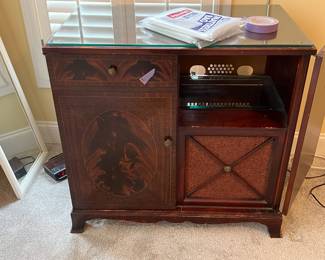 1940s stereo cabinet - RCA Victrola