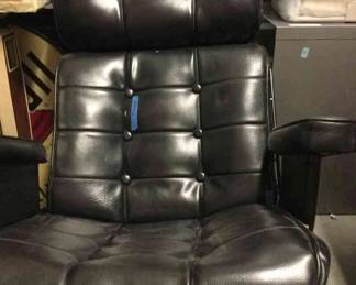 Comfy Chair With TV Trays