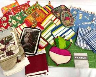 Vintage Potholders, Kitchen Towels, New Kitchen Rug