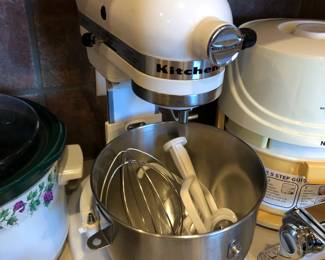 Kitchen Aid stand mixer