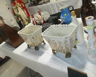 Pair Old Paris style cache pot