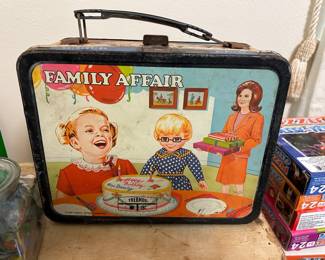 Vintage Family Affair lunchbox