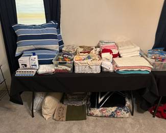 Bed & Table Linens