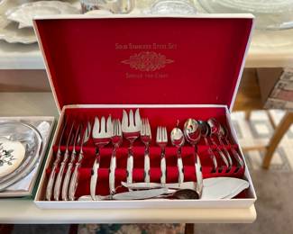 Nice Roger’s & Bros “Flair” Flatware