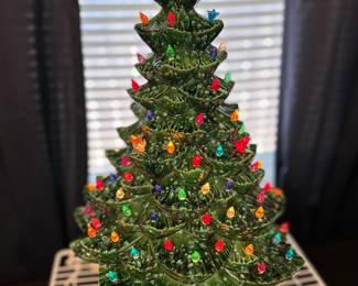 Vintage ceramic Christmas tree & lights - very well done