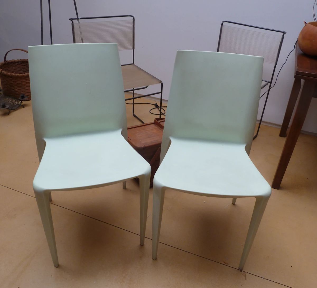 Designer pair chairs Bellini y Heller