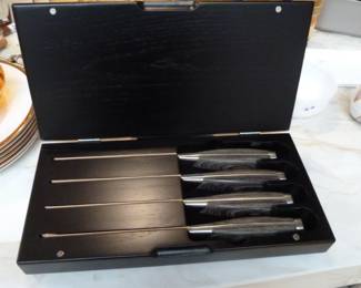 zebra wood knives in wood case, never used