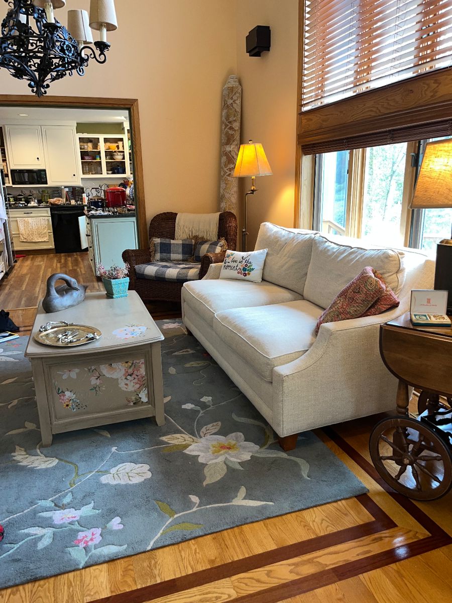 KALAMAZOO Estate Sale Quality furniture,... starts on 10/26/2023