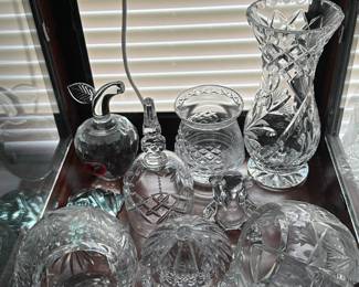 Fine crystals