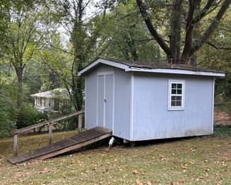 FOR SALE!!!! House in back yard!!!!
