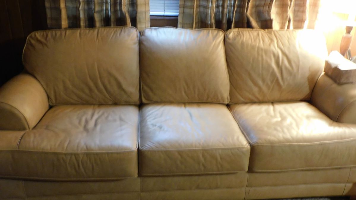 OkieDokie Estate Sales in Overland Park, KS starts on 10/19/2023