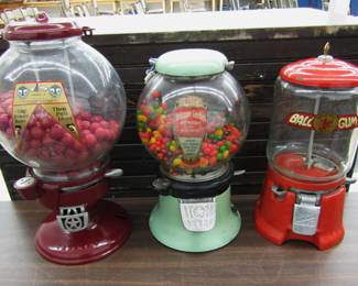 Antique Penny gumball machine and candy machine coin-op