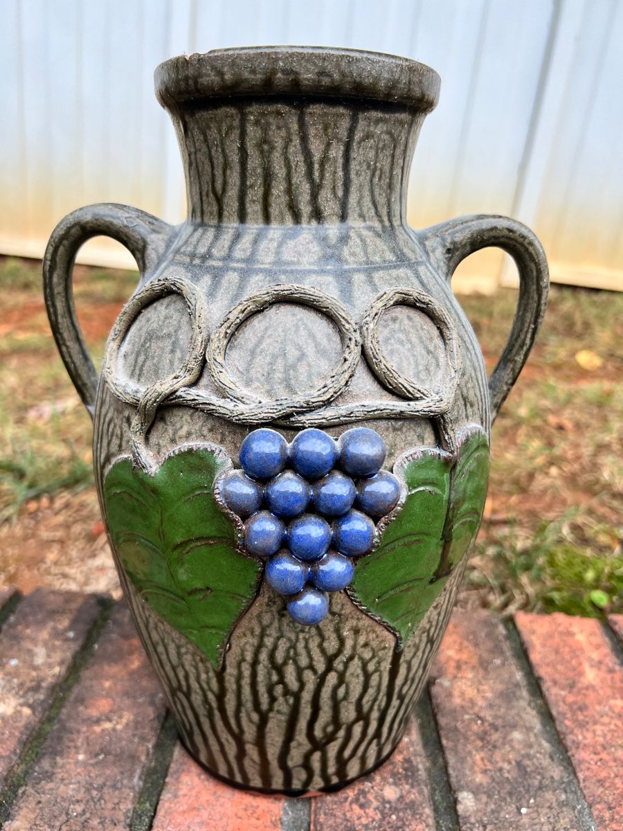 North GA Folk Art Pottery, Gold, Silver Jewelry... starts on 11/3/2023