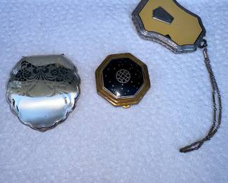 3 Compacts, Le DeBut, American Beauty by Elgin, the other is unmarked $45.00 for all