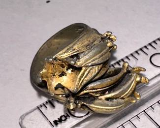 Ring with flower $4.00