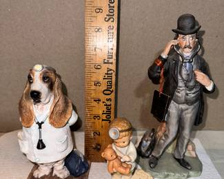 3 Figurines $12.00