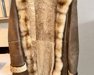 Fur Lined Leather Coat No Size Looks Like A Large $75.00