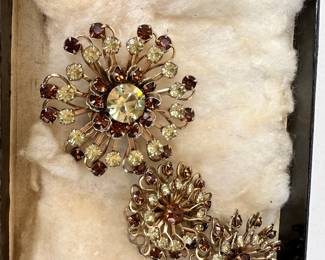 Brown 3 Pin Set $9.00