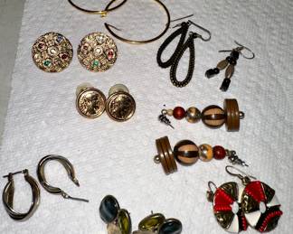 Costume Jewelry #22 $8.00