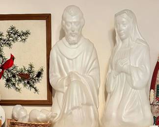 Unusual All White Nativity Blow Mold Set