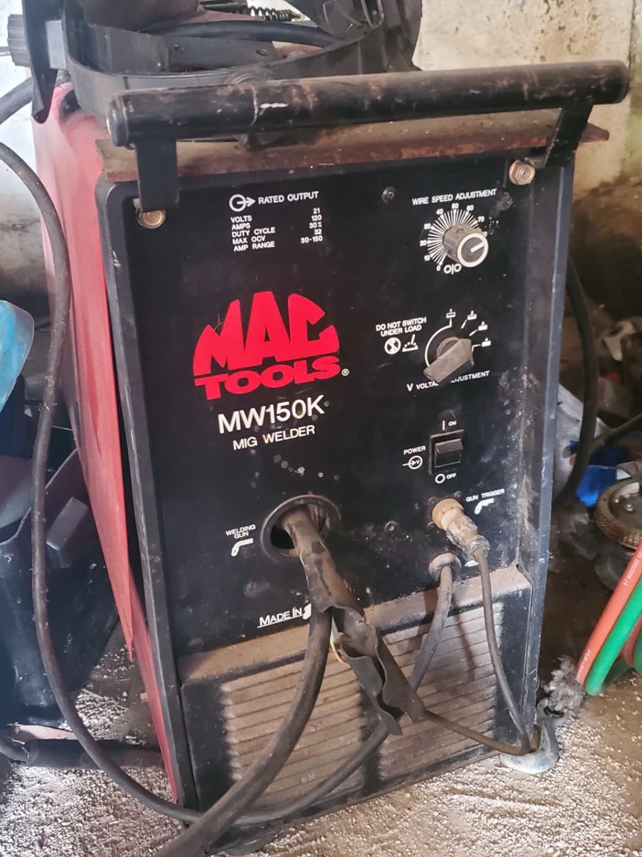 408 Main Street, Golden City, MO 64748 Estate Sale starts on 10/20/2023