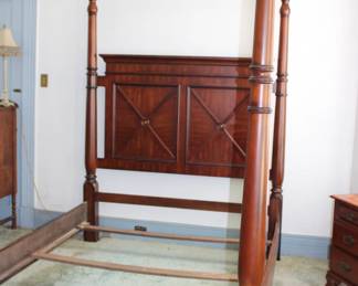 Beautiful Classical Style Queen Size Bed