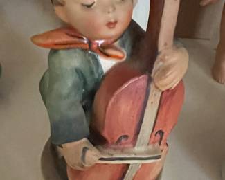 Hummel figurine Sweet Music