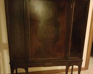 Antique kitchen/dining room cupbard