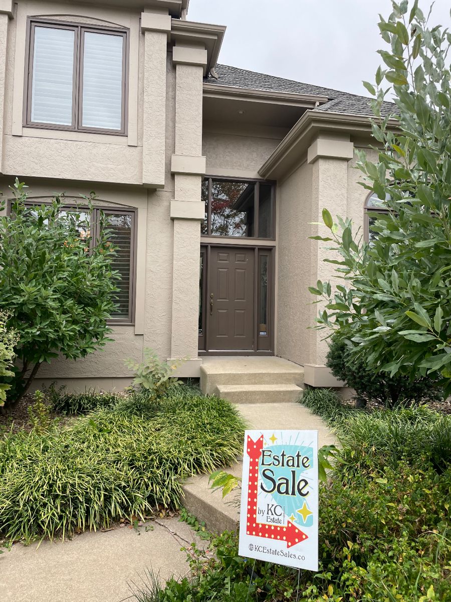 Estate sale of Dr. Southwick in Leawood starts on 11/2/2023