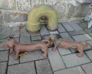 Dachshund shoe scrapers