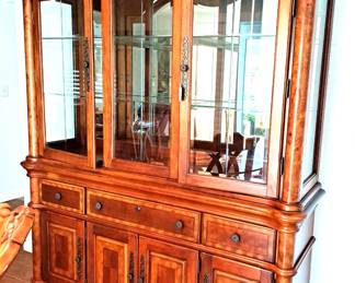 LIGHTED CHINA CABINET - LIKE NEW CONDITION