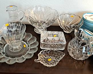 NICE SELECTION OF GLASS AND CRYSTAL - SOME WATERFORD