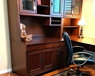 OFFICE SUITE BY ASPENHOME - INCLUDES ATTACHED  DESK - NOTE PULL OUT LIGHTING ON TOP, AREA RUG, OFFICE CHAIR