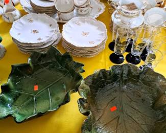 ARTIST SIGNED PERUVIAN CERAMICS, FINE CHINA, CRYSTAL STEMS