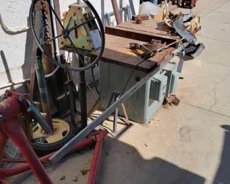 #1104 • Davis & Wells Table Saw
