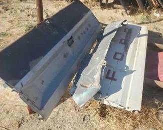 #1304 • 2 Tail Gates and 1 Valance
