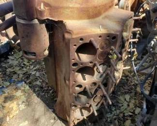 #1142 • V8 Engine Block
